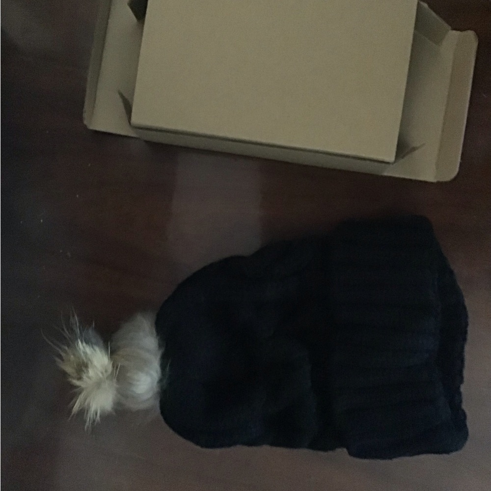 Cute beanie hat. ( black ).